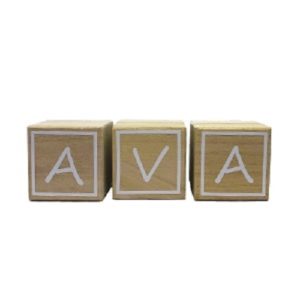 cube lettre en bois Ava Bobidibou anniversaire enfant achat matériel France01